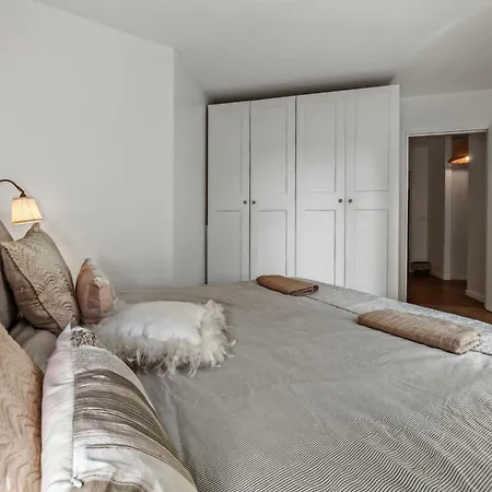 By Locasa 2br A Proche La Defense * Suresnes