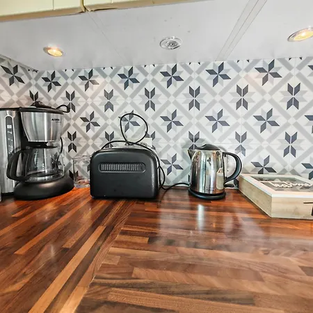 By Locasa 2br A Proche La Defense Daire Suresnes