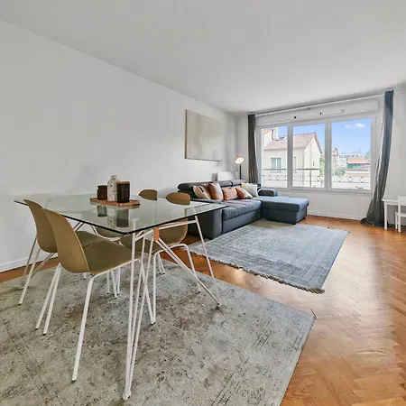 By Locasa 2br A Proche La Defense