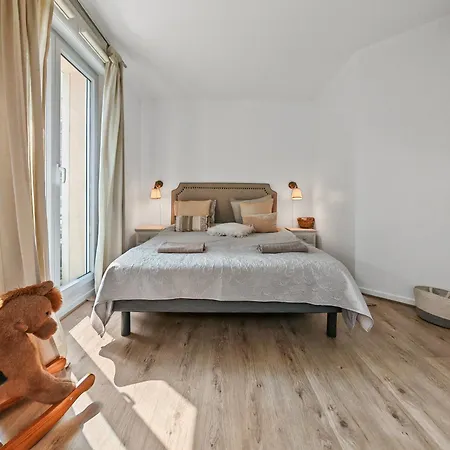 By Locasa 2br A Proche La Defense *
