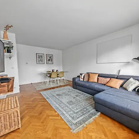 By Locasa 2br A Proche La Defense Daire Suresnes